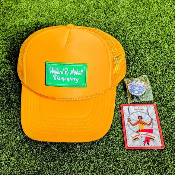 2024 D23 William R. Abbott Elementary A.V.A Fest Yellow Trucker Hat+Pin+Card NIP - Picture 1 of 6
